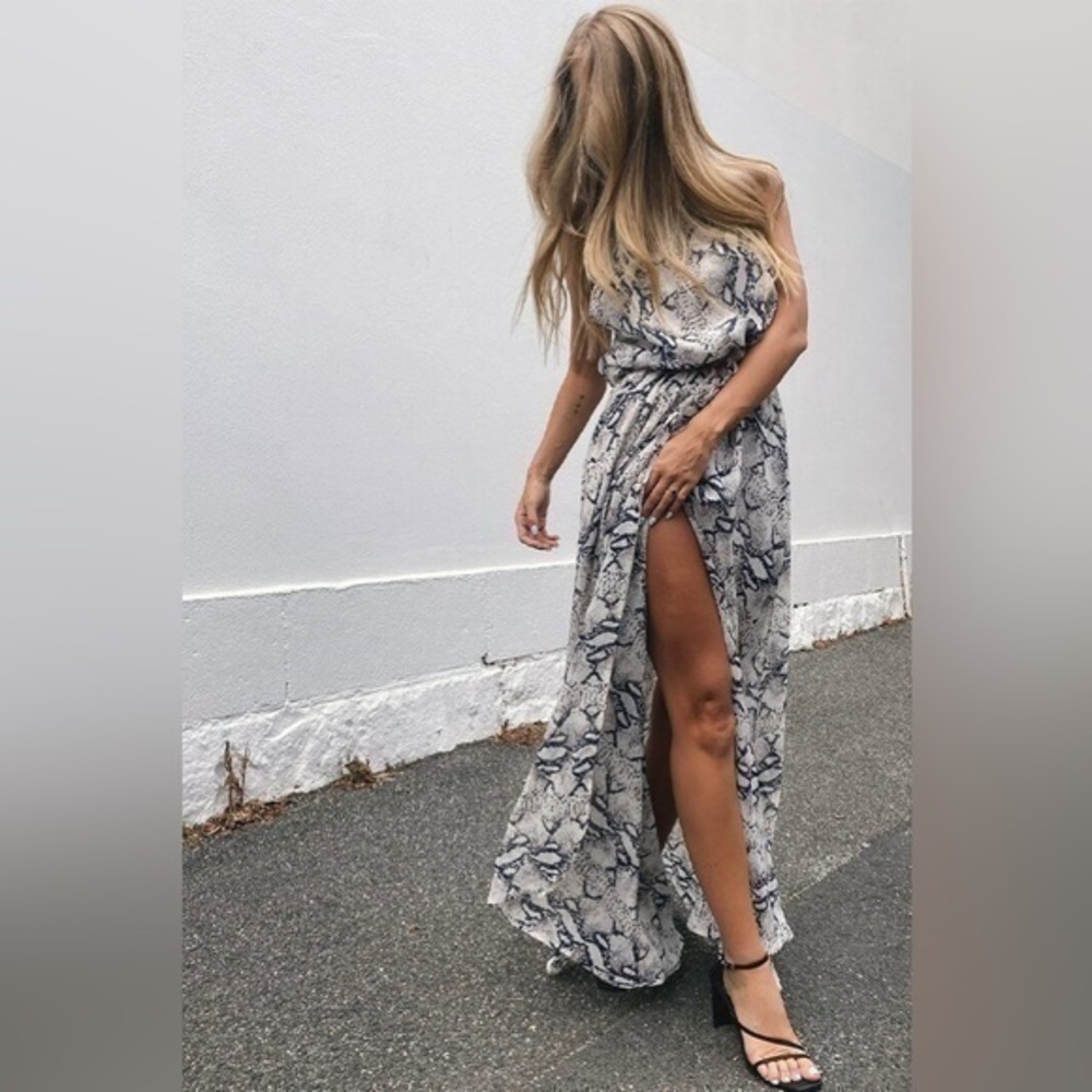 SNDYS Tahyna Animal Reptile Print Halter Maxi Dress - Picture 4 of 8